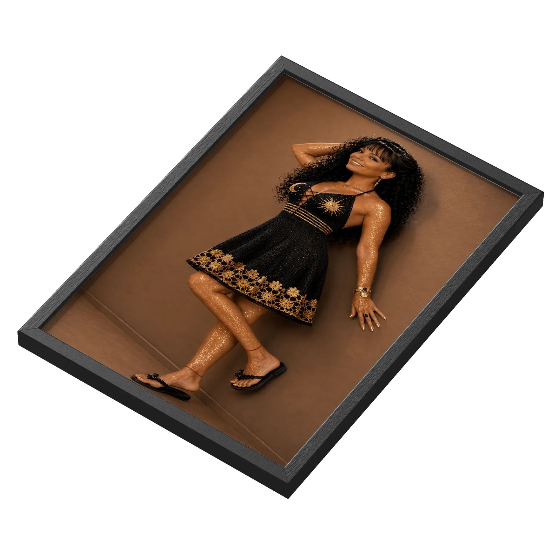 Quadro Mulher com Vestido Preto Dourado A3 com Vidro MDF e - Imagem 3