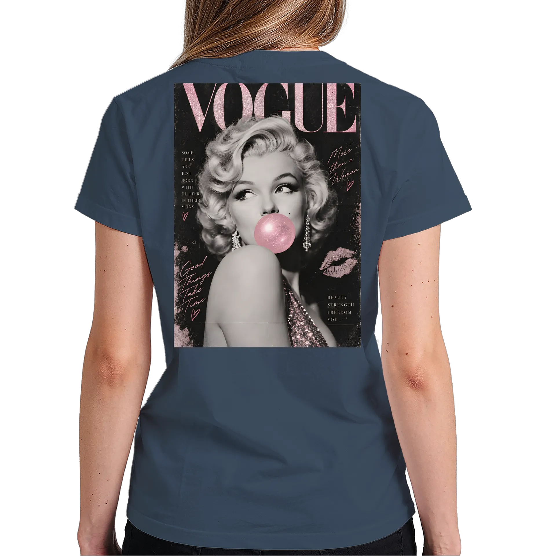 Camiseta Retrato Vintage de Mulher Glamourosa Rosa 100% - Imagem 4