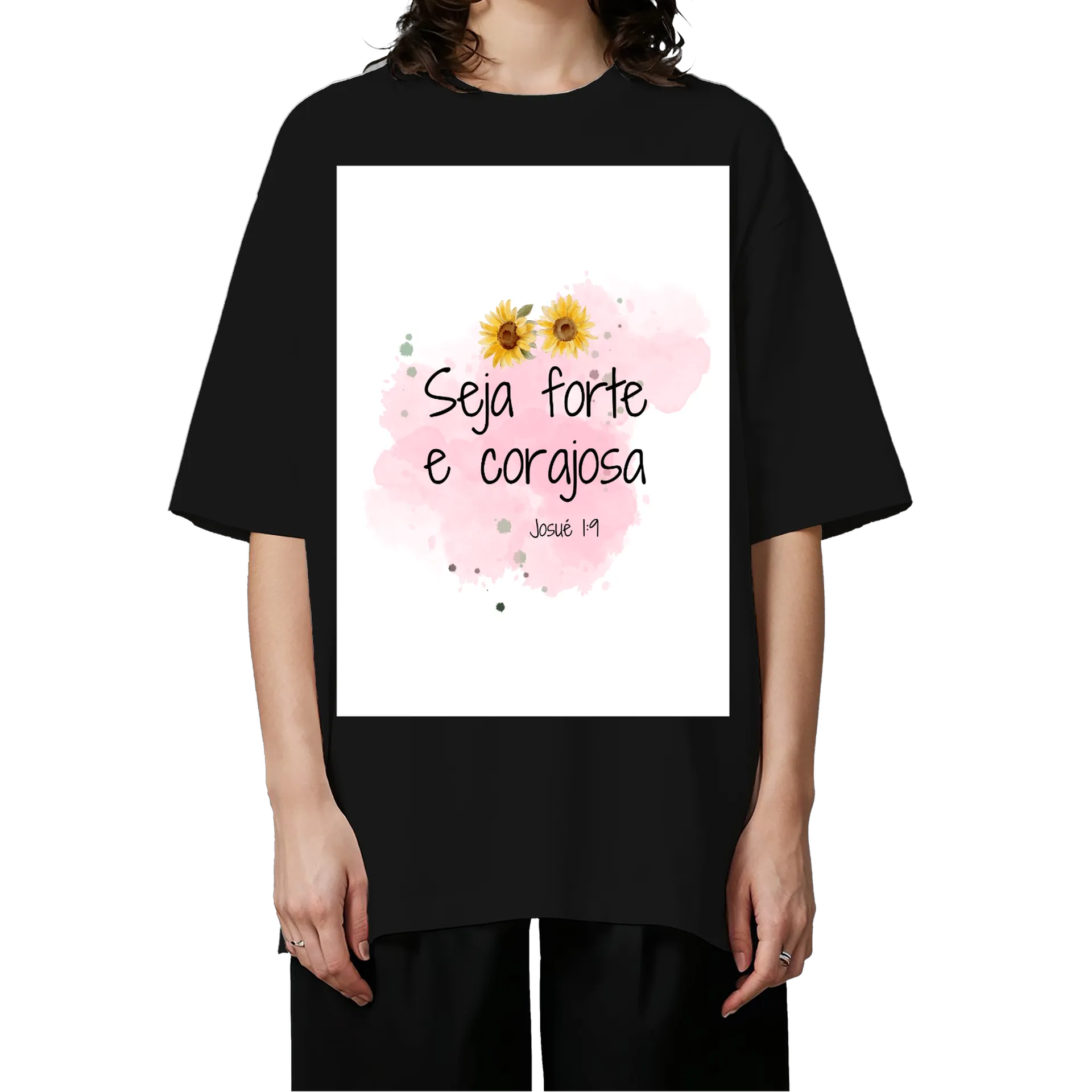 Camiseta Oversized Mensagem Seja Forte e Corajosa Josué de Gameon19 — imagem 3 de 6