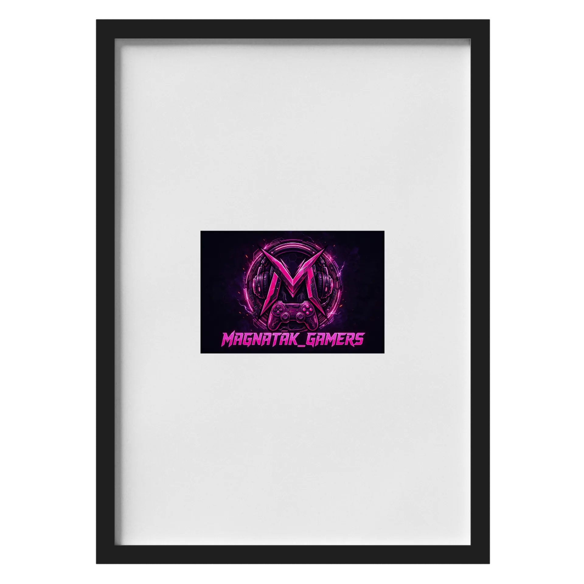 Quadro Logo Magnatak Gamers com Headset e Controle A3 de @Magnatak_Gamers — imagem 2 de 4