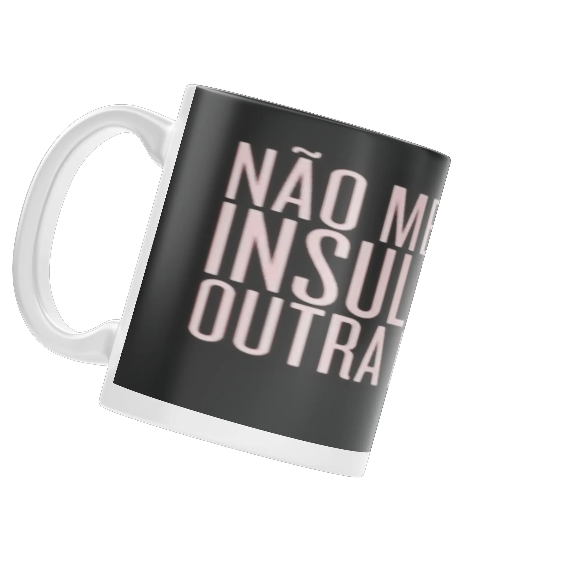 Caneca Frase Tipográfica Não Me Elogie 325ml de Garagem ruiva — imagem 3 de 4