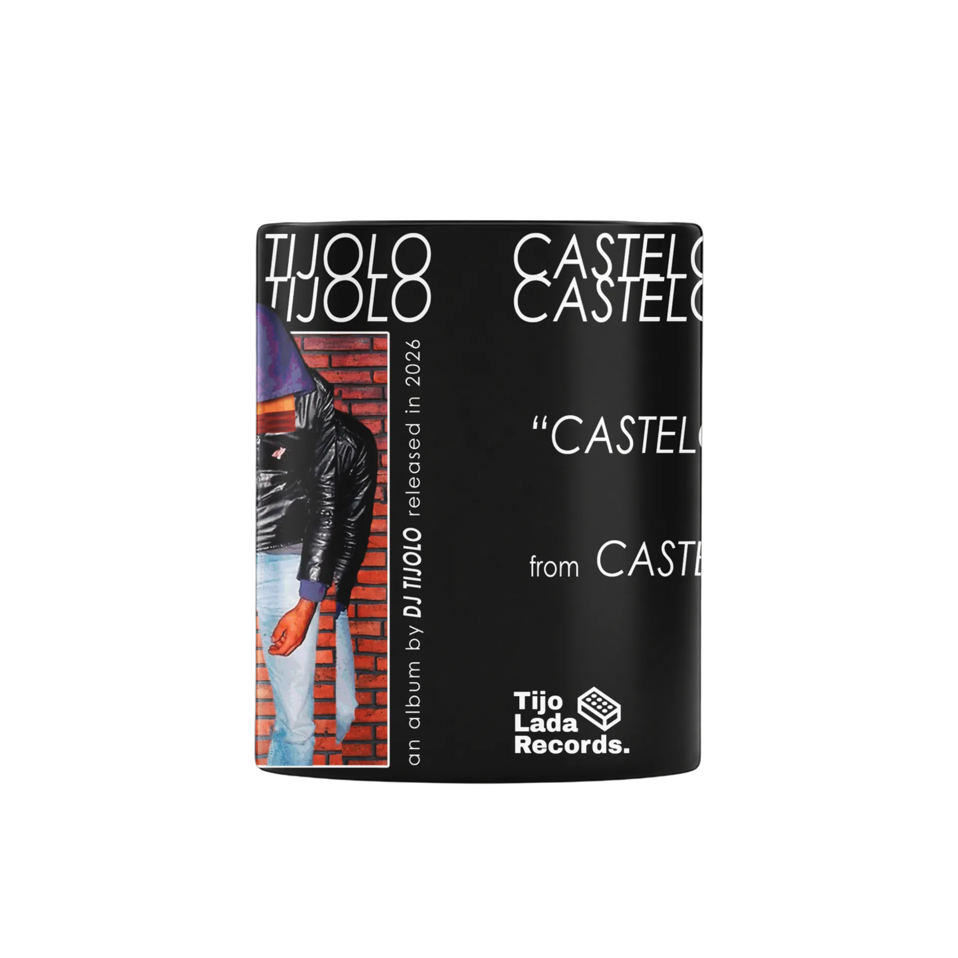 Caneca Castelos de Tijolo - Fundo Preto de DJ TIJOLO — imagem 2 de 4