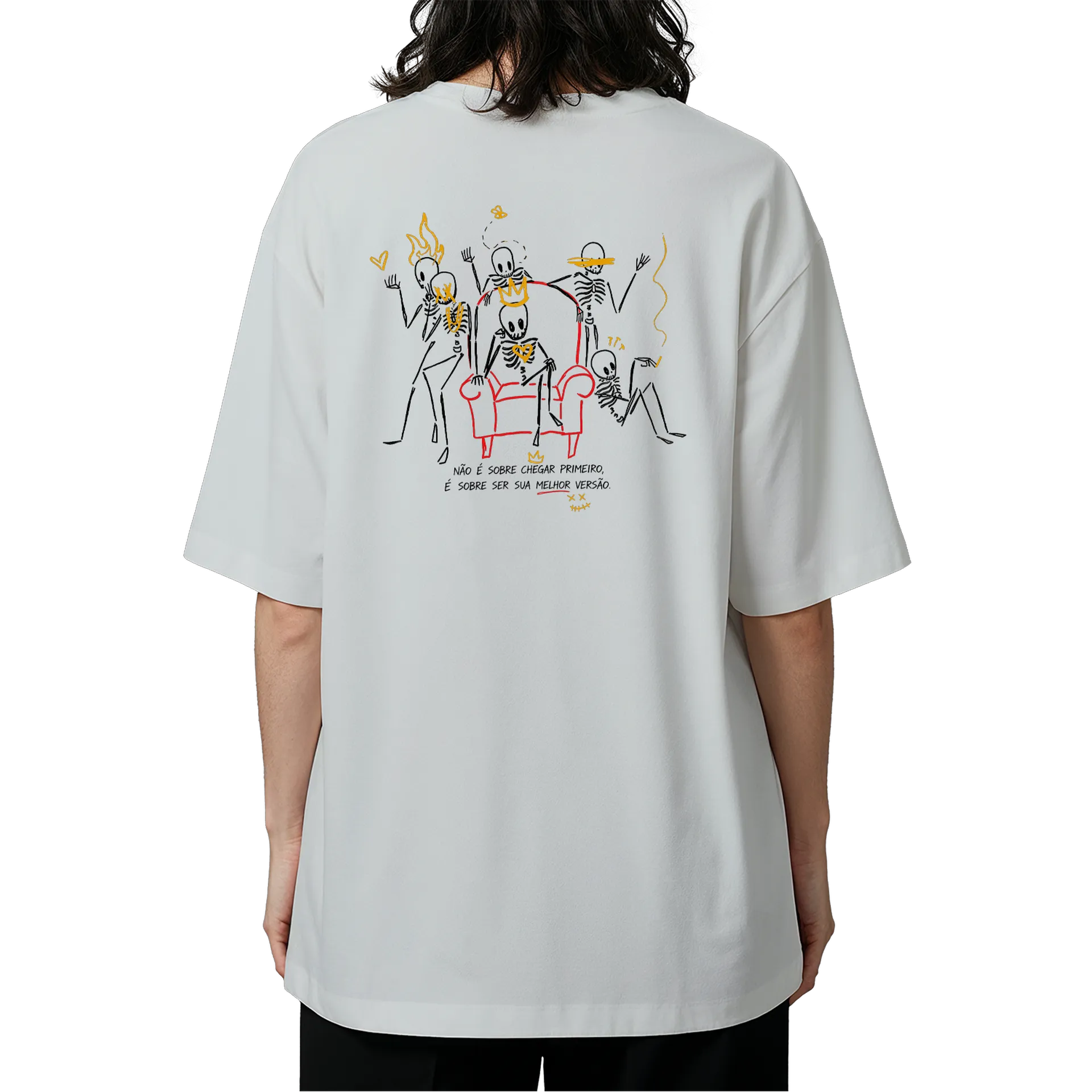Camiseta Oversized - Esqueleto com Coração Dourado  - Imagem 5