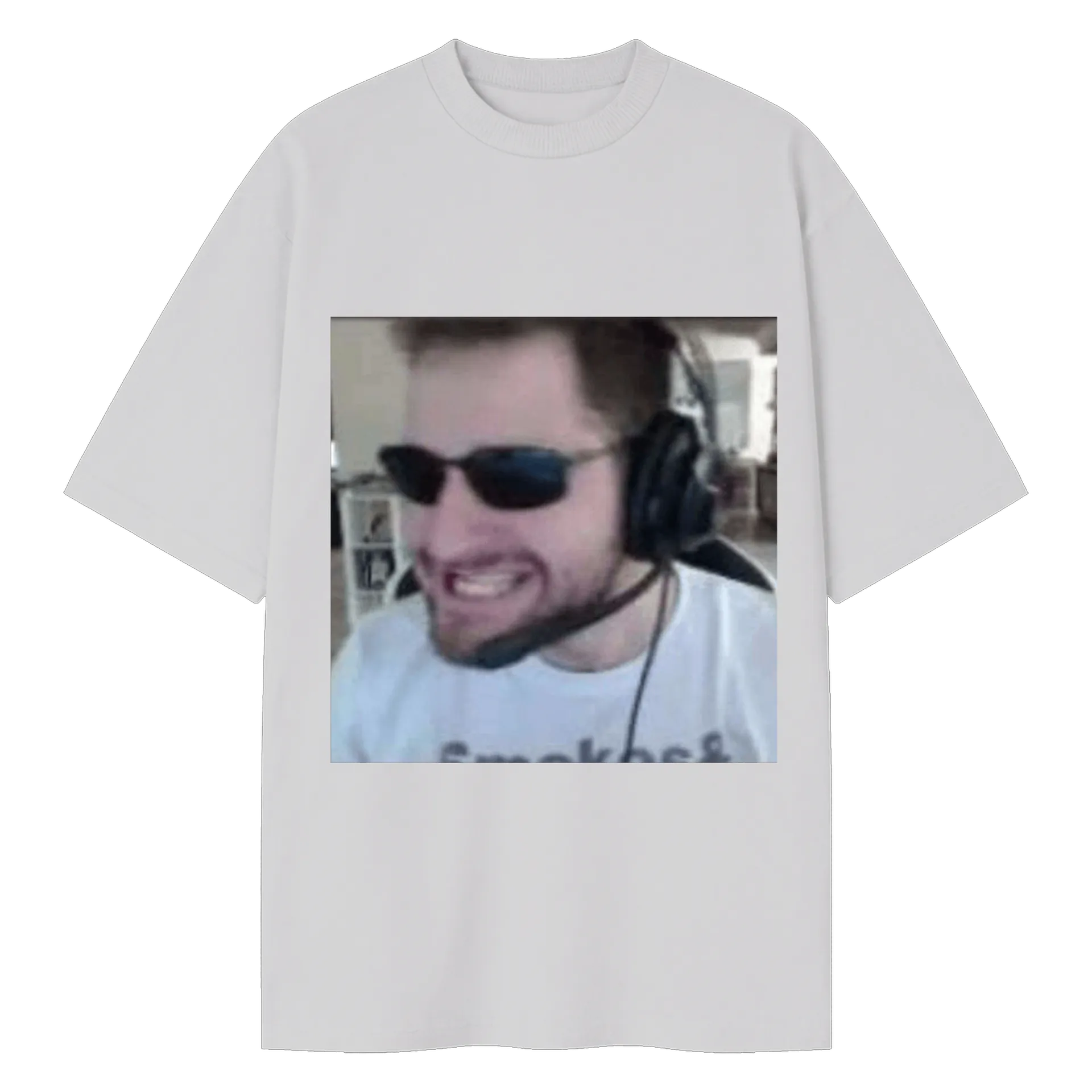 Camiseta Oversized Fallen de Déb — imagem 1 de 6