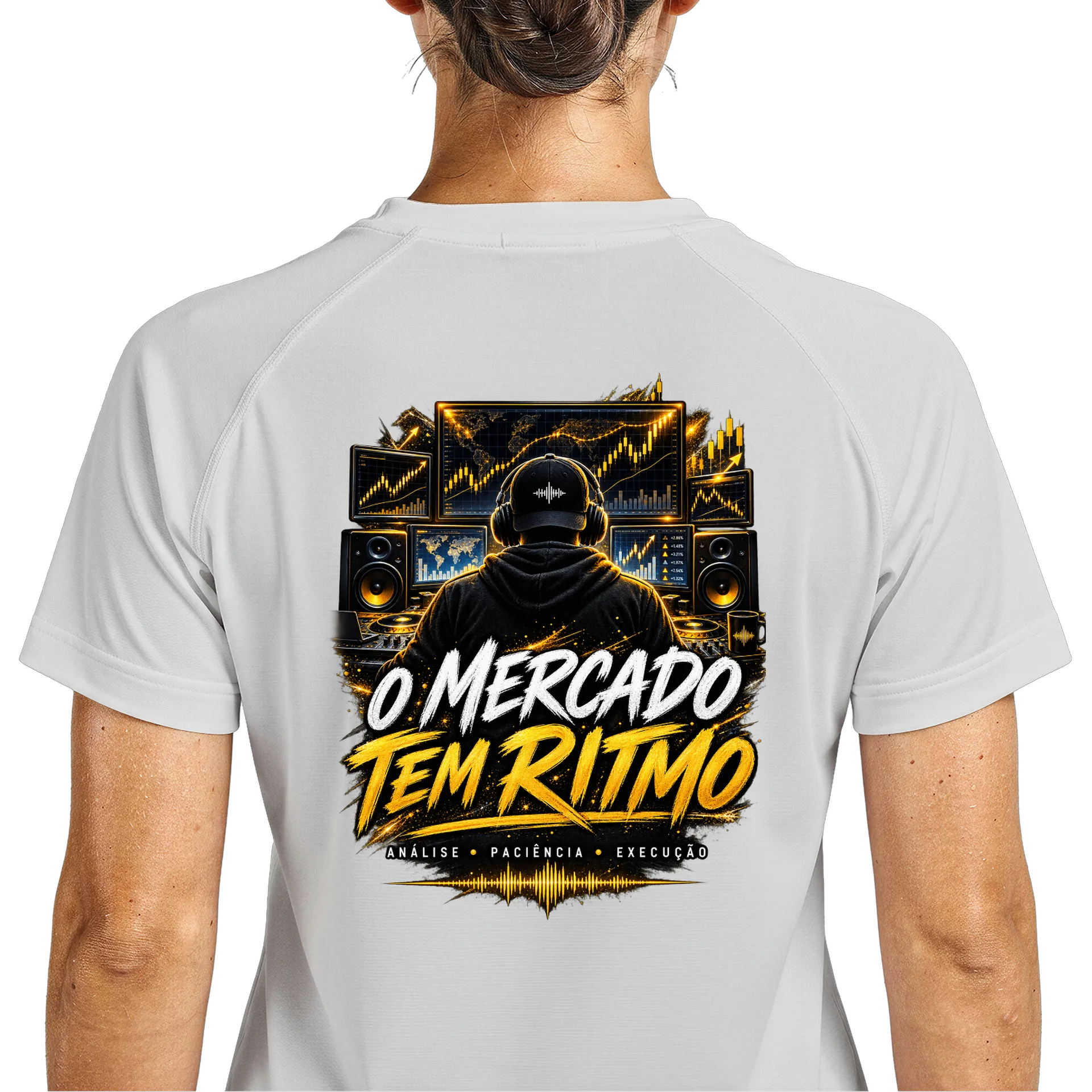 Camiseta Dry Fit O Mercado Tem Ritmo 100% Poliéster de UM DJ NA BOLSA — imagem 5 de 6