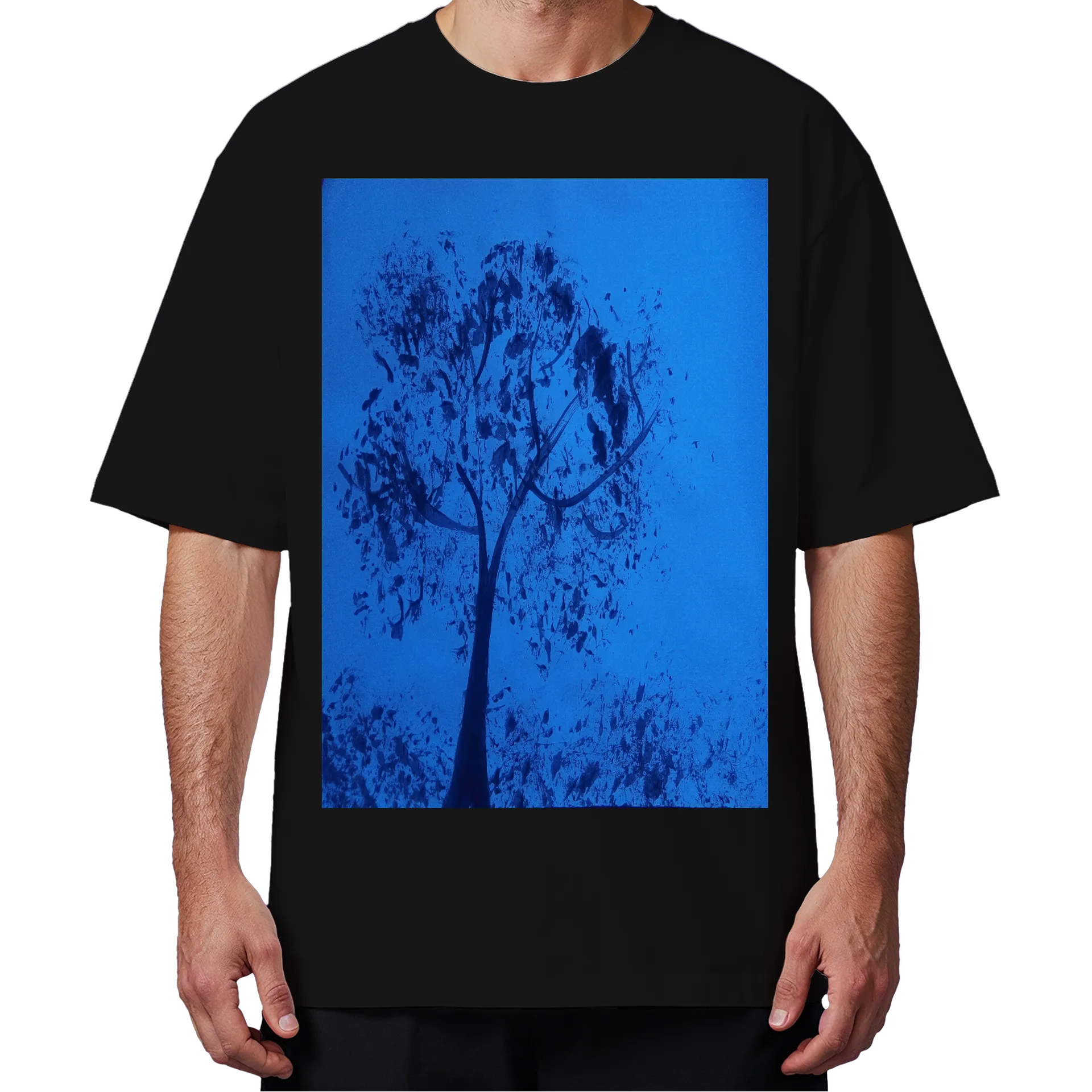 Camiseta Oversized Árvore Abstrata em Tons de Azul - Imagem 4