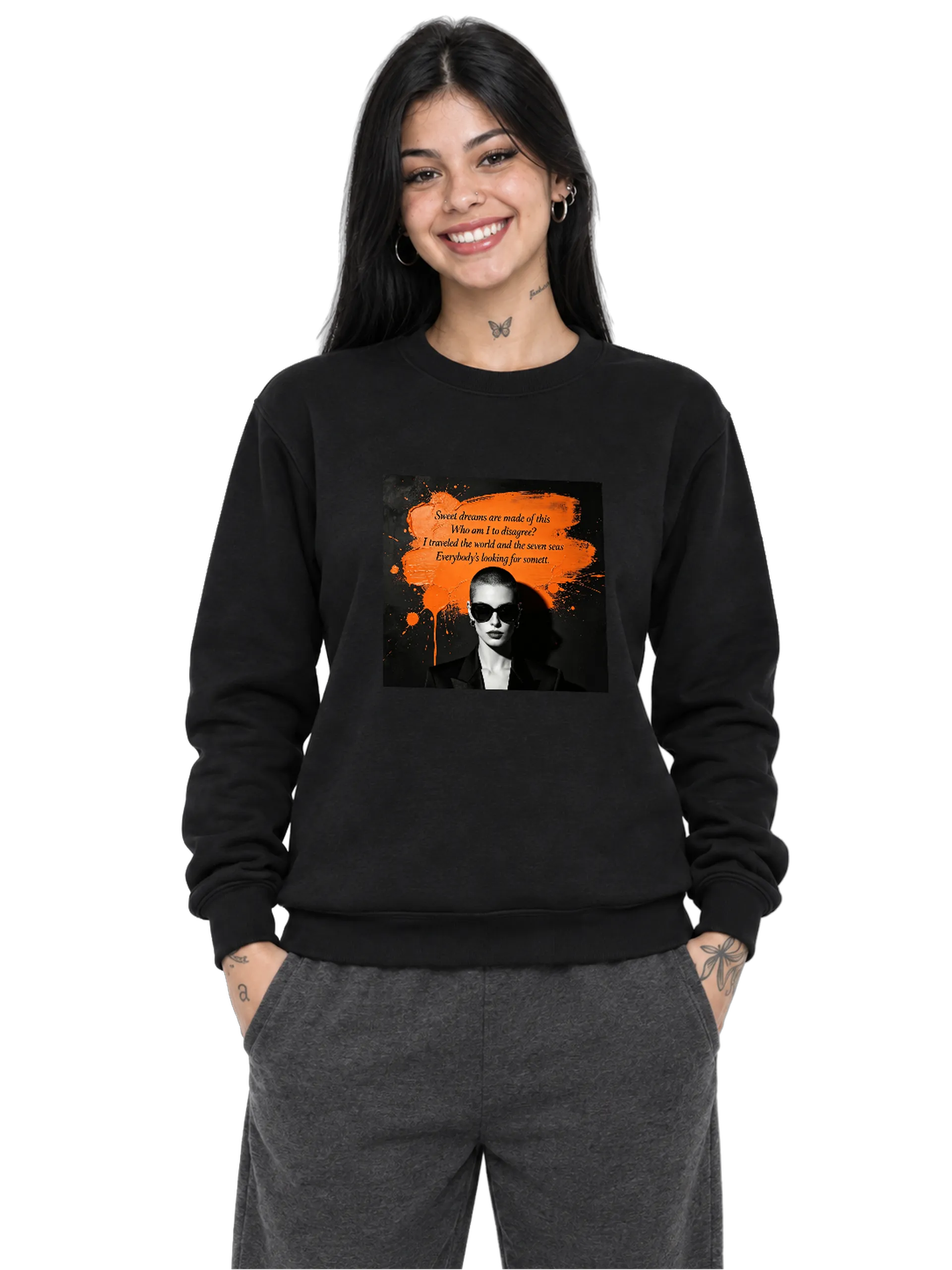 Suéter Estampa Tipográfica Laranja Retrato em Preto e Branco - Imagem 1