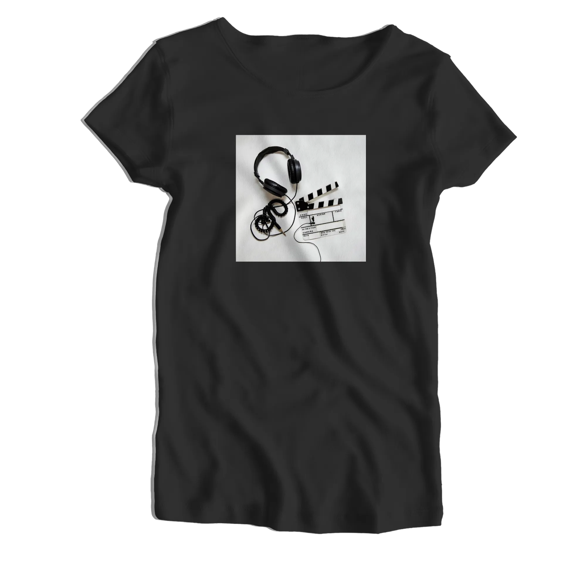 Camiseta Babylook Fone e Claquete Preto 100% Algodão de Danny loven